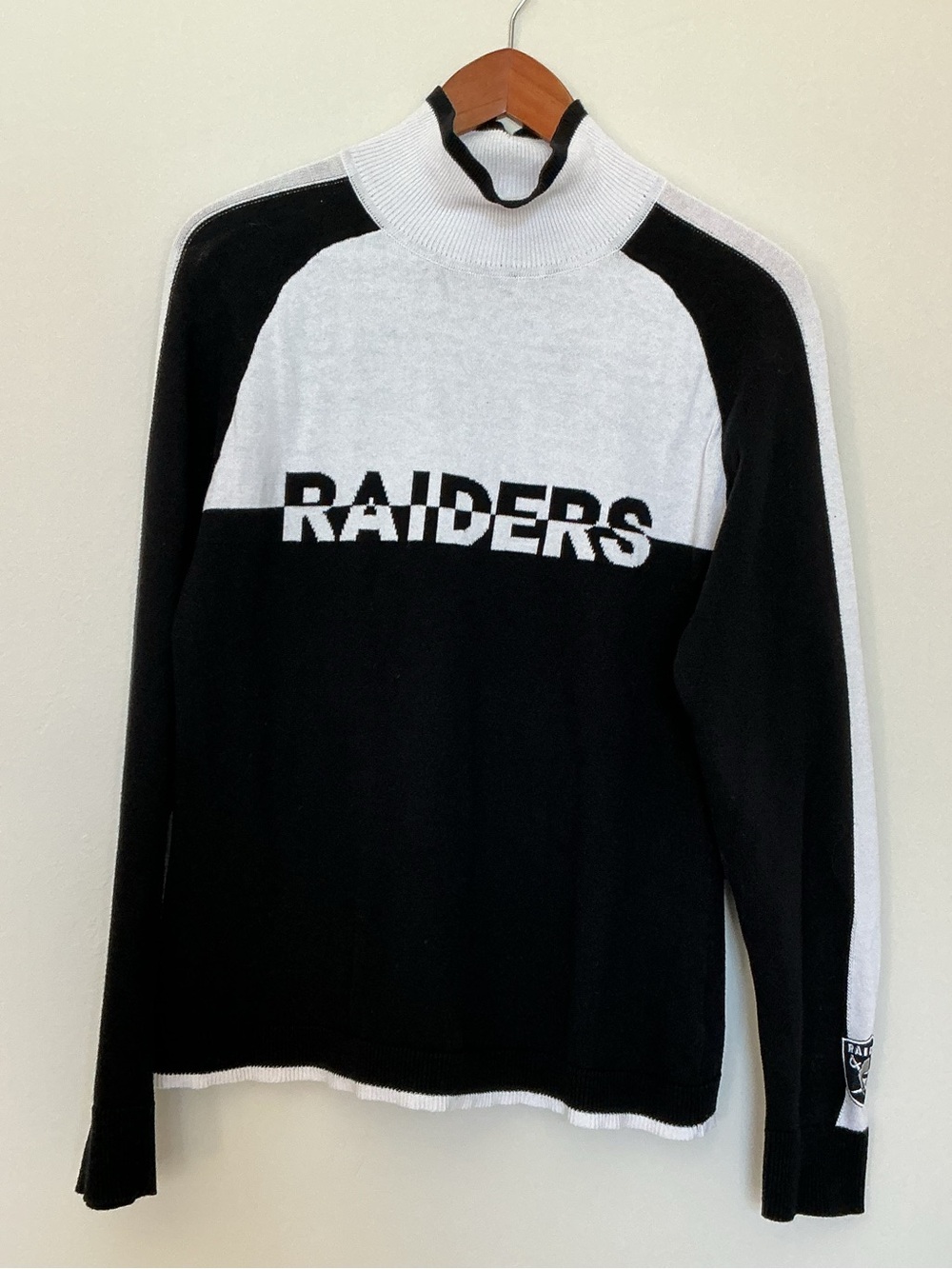 WEAR by Erin Andrews Raiders Turtleneck Sweater Black White Colorblock Size L